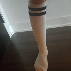 Classic two stripe socks three colors